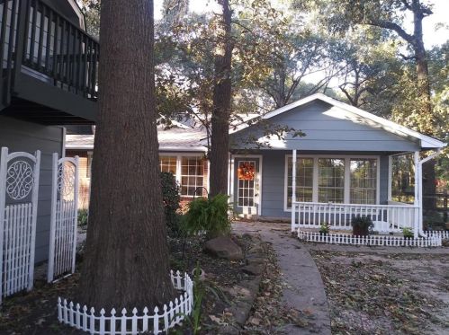900 Springwood Dr, Conroe TX  77385-9734 exterior