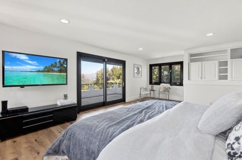 230 Country Hill Rd, Anaheim CA  92808-1352 exterior