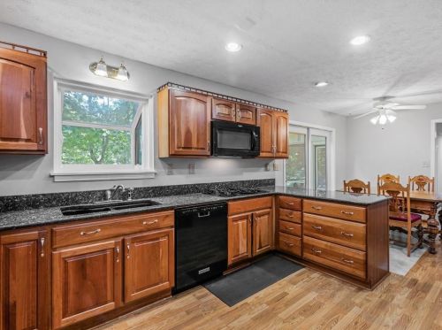 3890 Sundowner Ct, Conyers GA  30094-3870 exterior