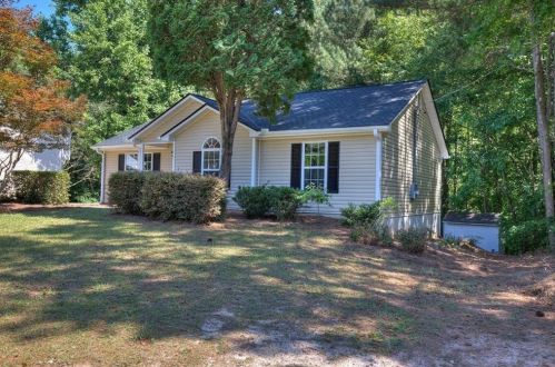 360 Southern Trace Dr, Rockmart, GA 30153-6458