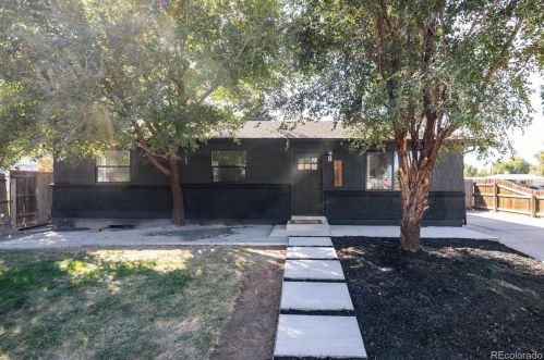 13100 Pensacola Pl, Denver, CO 80239-3716