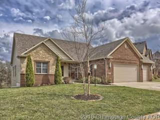 1612 Briarwood Ln, Mahomet, IL 61853-7652