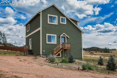 67 Circle Dr, Twin Rock, CO 80816-7089