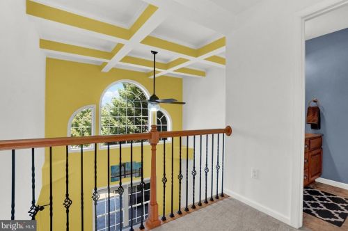 1433 Farm Cross Way, York PA  17408-8537 exterior
