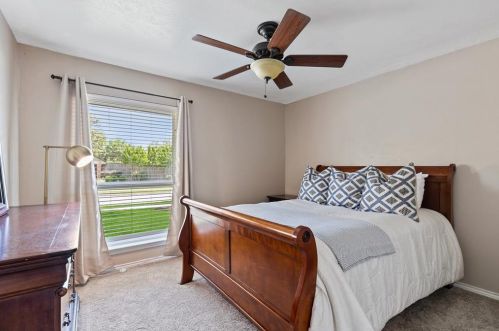 1801 Kensington Dr, Carrollton TX 75007-2463 exterior