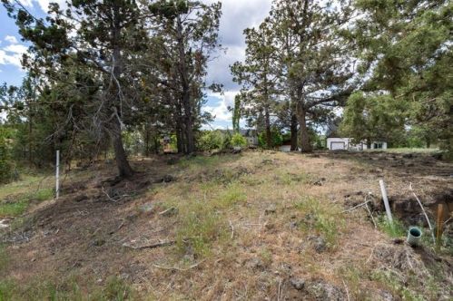 63223 Brad St, Bend, OR 97701-7078