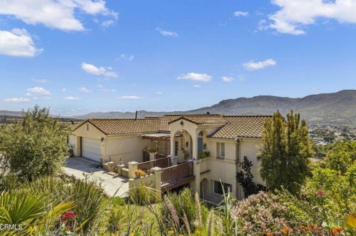 998 Monte Vista Dr, Santa Paula, CA 93060-1612