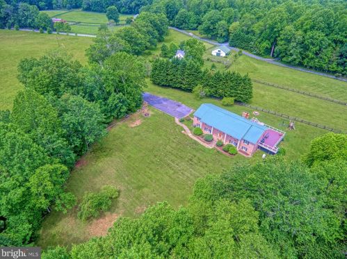 10378 Wheatley School Rd, Marshall, VA 20115-2671