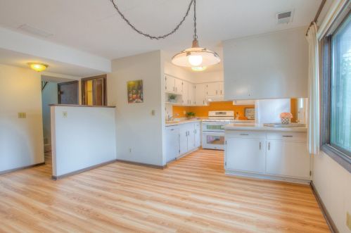 983 Carmel Ct, Saint Paul MN  55126-5833 exterior