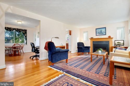 2303 Darrow St, Silver Spring MD 20902-4918 exterior