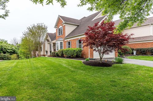 5681 Solheim Cup Dr, Haymarket, VA 20169-6171