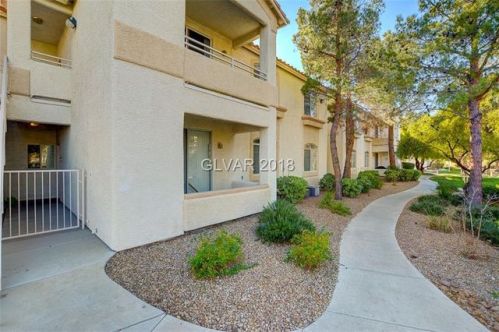 75 Valle Verde Dr, Henderson NV  89074-3462 exterior