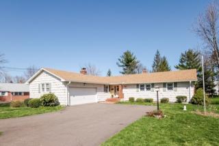 180 Carriage Hill Dr, Hartford, CT 06109-4104