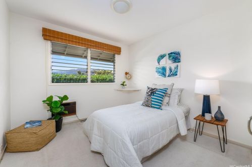 80 Makaweli St, Honolulu HI  96825-2147 exterior