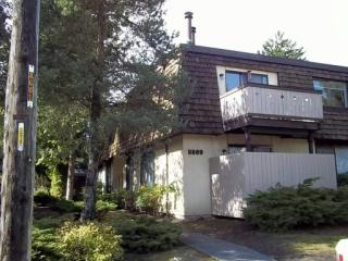8609 25th Ave, Seattle WA  98115-3403 exterior