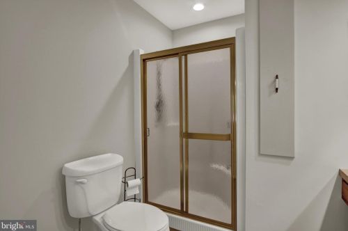 36 Cambridge Ct, Carlisle PA 17013-2733 exterior