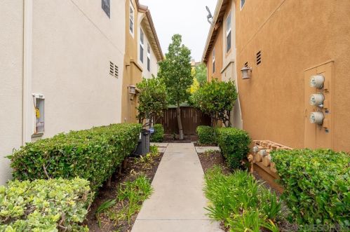 787 Caminito Valiente, Chula Vista CA  91911-6972 exterior