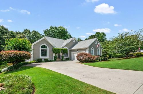 2373 Timberwolf Ct, Buford, GA 30519-4367