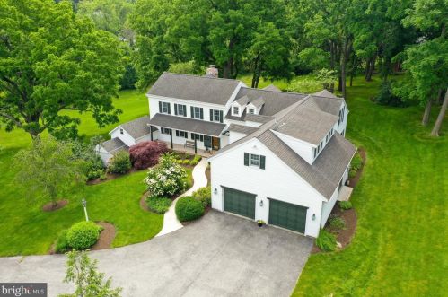 166 Walter Rd, York, PA 17402-4821