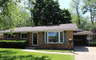1417 Shore Dr, Pekin, IL 61554-5961