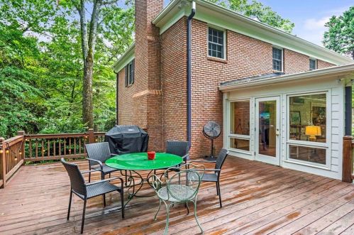 4247 Harrogate Dr, Atlanta GA  30327-3624 exterior