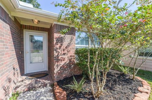 5038 Willow Point Dr, Conroe TX  77303-3070 exterior