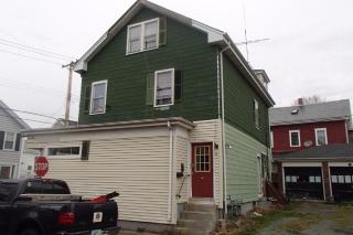 29 Clinton Ave, Middletown, RI 02840-2109
