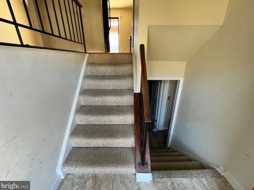 5429 Wolf River Ln, Columbia, MD 21045-2258