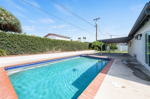 3841 Sycamore Ave, Orange CA  92869-2834 exterior