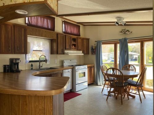 28 Lear Dr, Coventry, RI 02816-4014