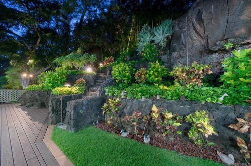 4990 Poola St, Honolulu HI  96821-1458 exterior