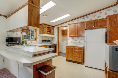 17 Great Brook Dr, Belmont, NH 03220-4401