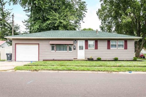 1200 14th St, Pekin, IL 61554-2934