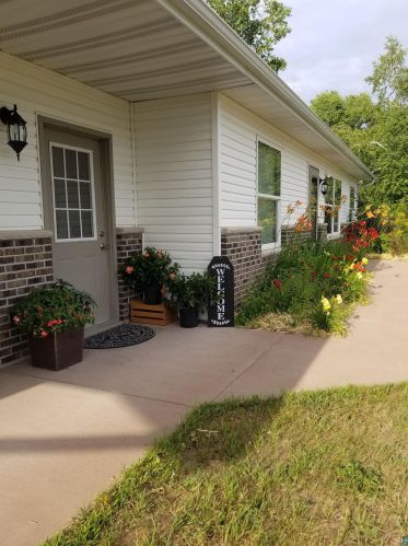 505 Mason Dr, Wrenshall, MN 55797-9044