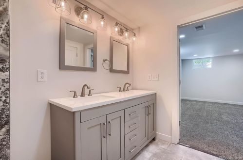5125 Iliff Ave, Denver CO  80222-6257 exterior