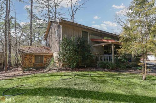 10 Anthony Dr, Newnan, GA 30263-1002