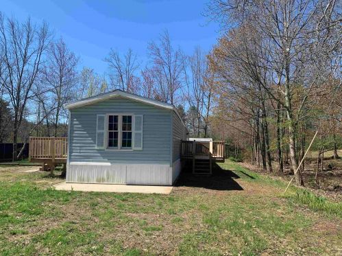 8 Second St, Lebanon, ME 04027-4128