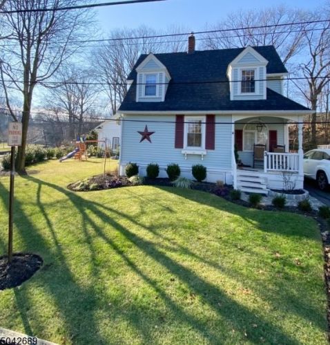 3 Erie Pl, Nutley, NJ 07110-1705