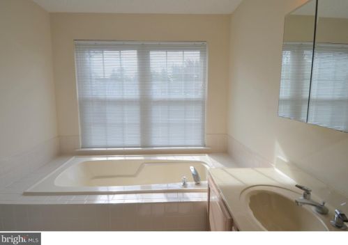 50 Ketley Pl, Princeton NJ  exterior