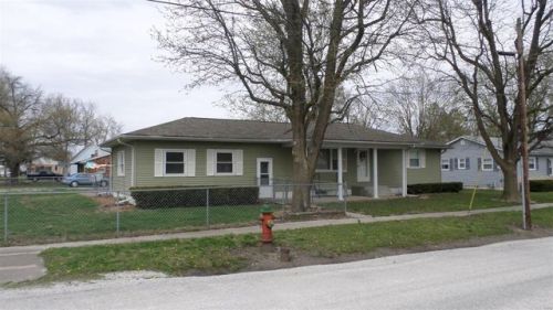 609 Buchanan St, Litchfield, IL 62056-2309