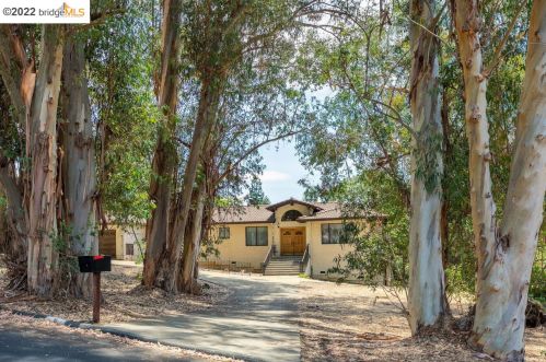 6 Pillon Real, Concord CA  94523-1622 exterior