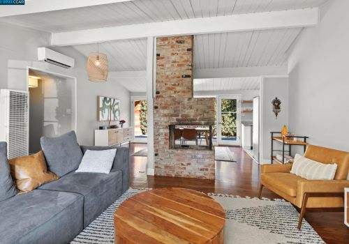 2245 Krueger Dr, Concord CA  94520-1750 exterior