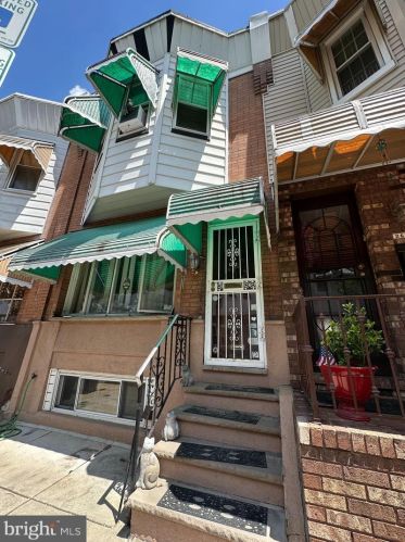 2633 Iseminger St, Philadelphia, PA 19148-4319