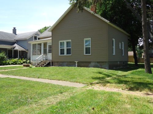 214 Church St, Hollowayville, IL 61356-1759