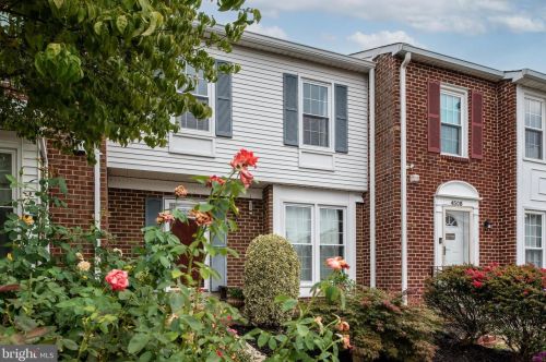 4510 Sparrow Ct, Woodbridge, VA 22193-1851