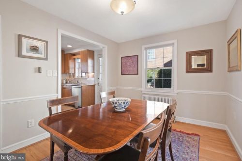 612 Pershing Dr, Silver Spring MD 20910-4341 exterior