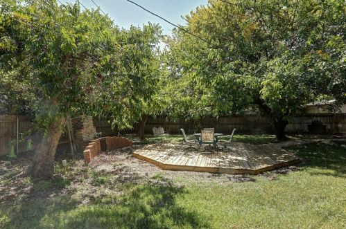 4633 Selkirk Dr, Fort Worth TX  76109-5243 exterior