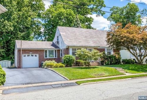 553 Duke Rd, N Milford, NJ 07646-1361
