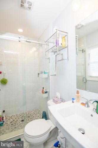 1009 Rosemere Ave, Silver Spring MD 20904-3007 exterior