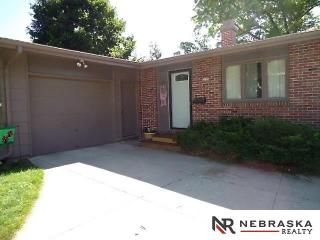 2715 96th St, Omaha, NE 68124-2709